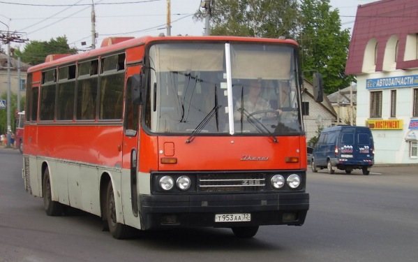 Ikarus technical bus
