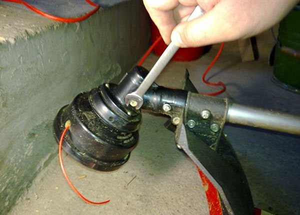 Petrol mower gearbox repair