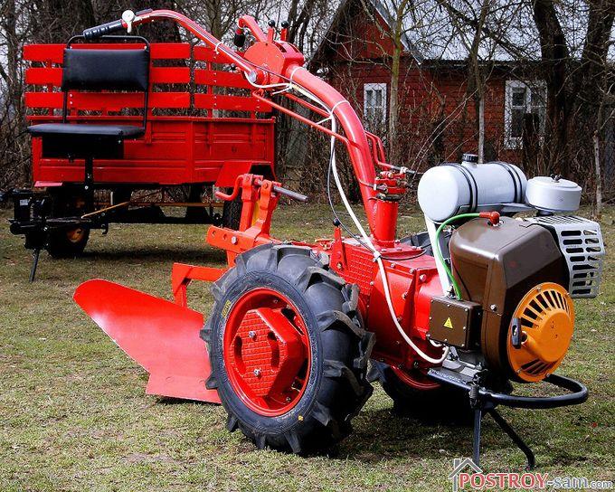 Heavy walk-behind tractors weighing from 100 kilograms and power from 9 hp.